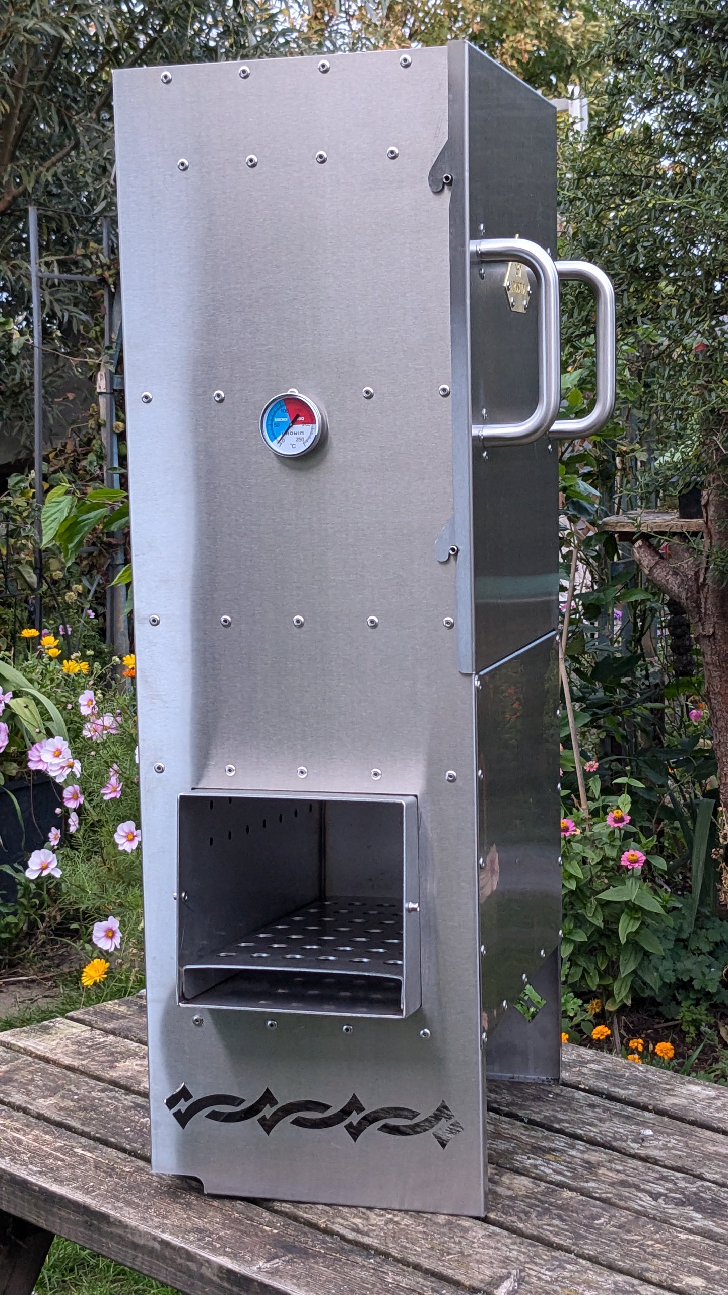 Apostol Wood Fired Oven / BBQ